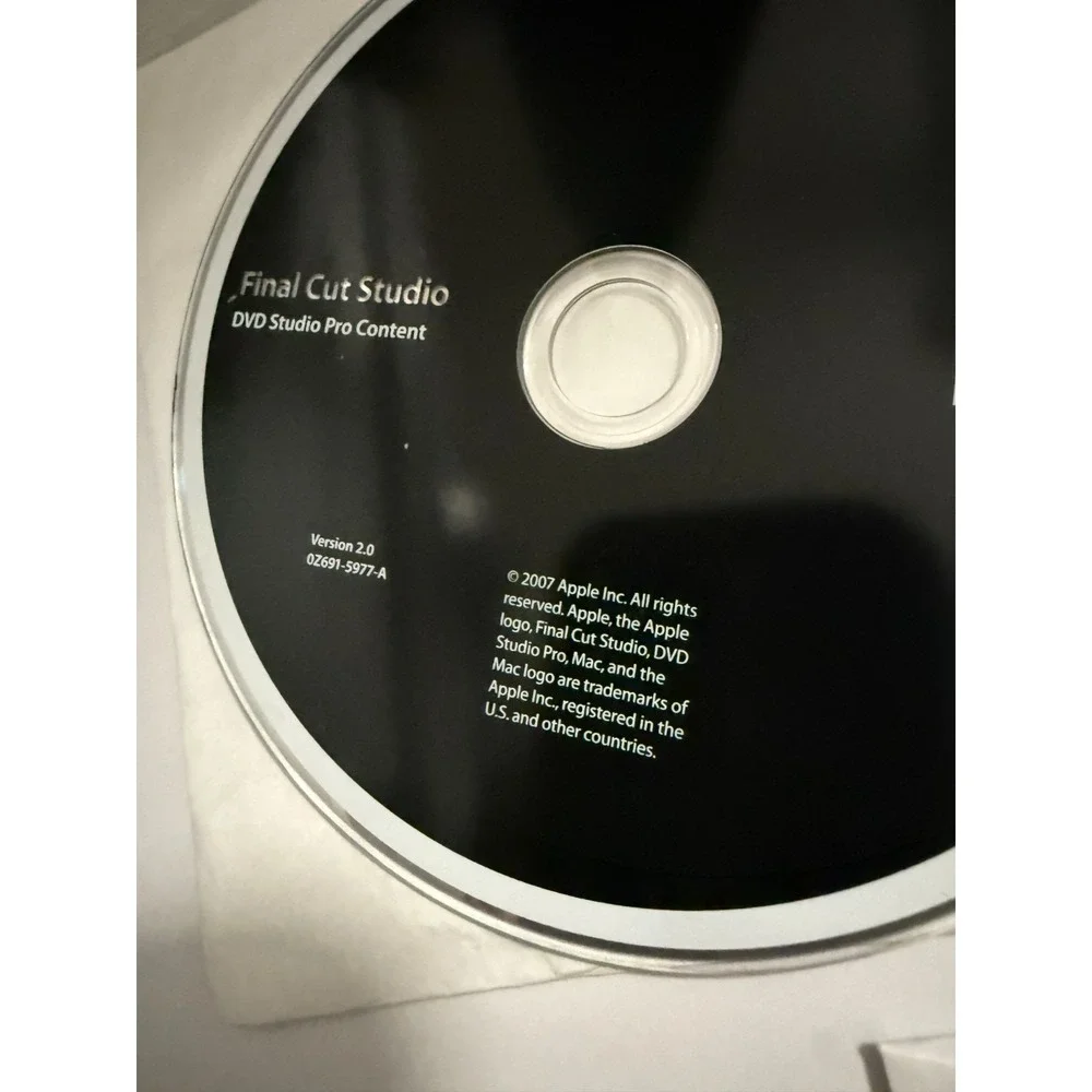 Apple - Final Cut Studio Audio Livetype 2.0 DVD Pro Content Discs Year 2007